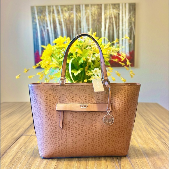 Guess Handbags - GUESS Signature Tote 🅽🆆🆃